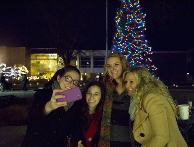 Tree-lighting 2014